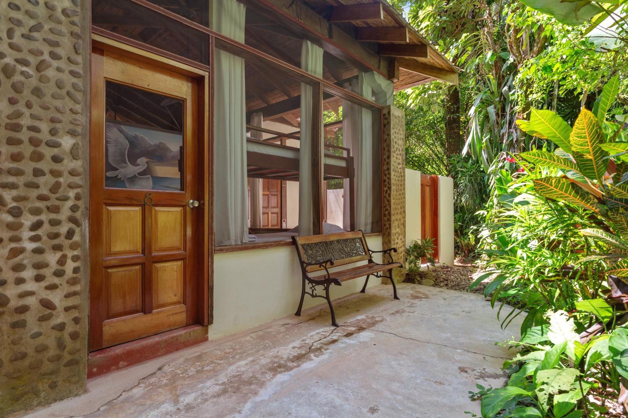 Ian Anderson Caves Branch Jungle Lodge Belmopan Exteriör bild