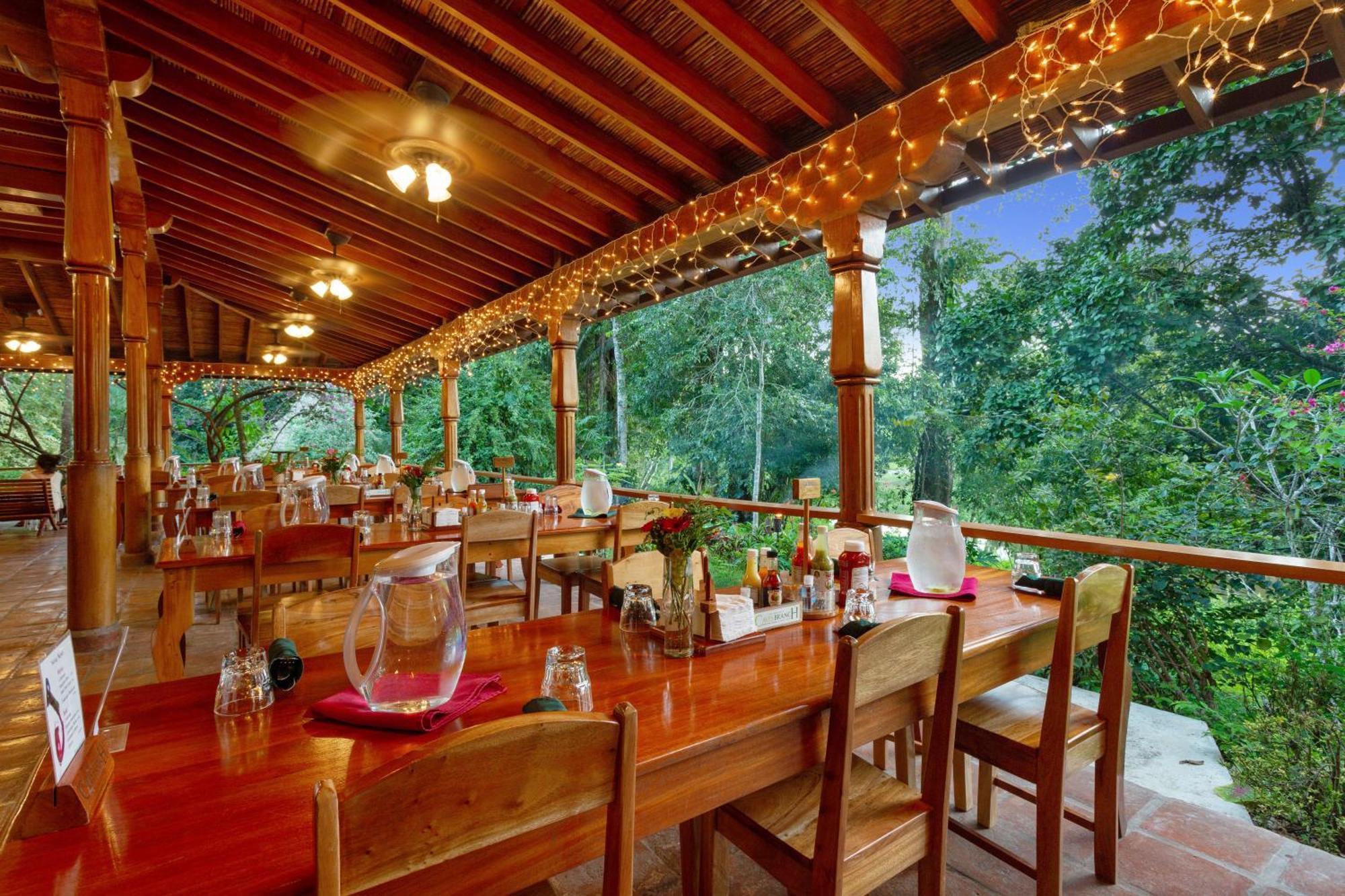 Ian Anderson Caves Branch Jungle Lodge Belmopan Exteriör bild